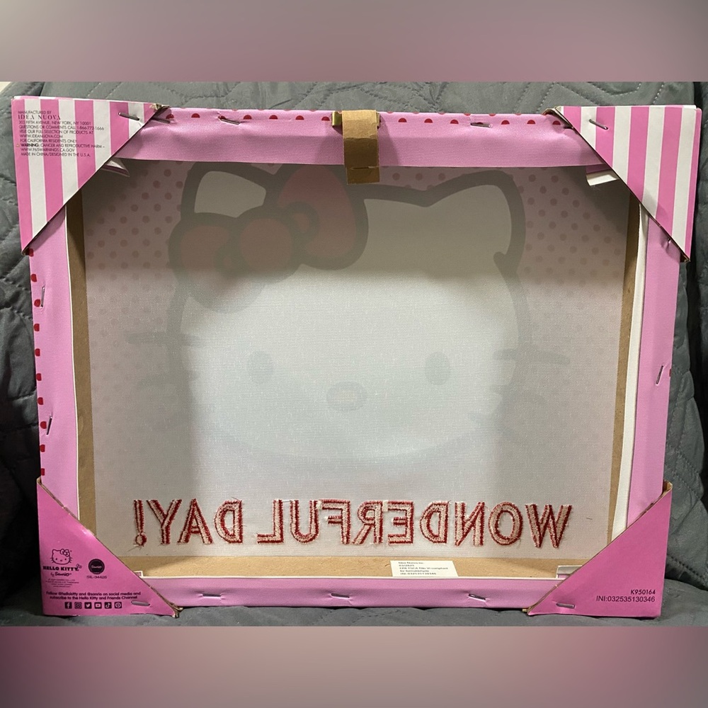 Hello Kitty Wall Art Canvas - Wonderful Day! - Picture 3 of 9